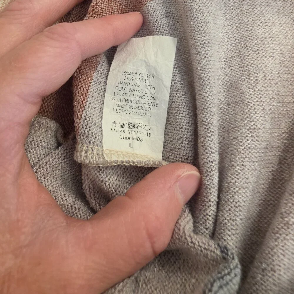 Heimish USA Women's Long-sleeved V Neck Sweater with Pockets Size Large - Picture 4 of 7